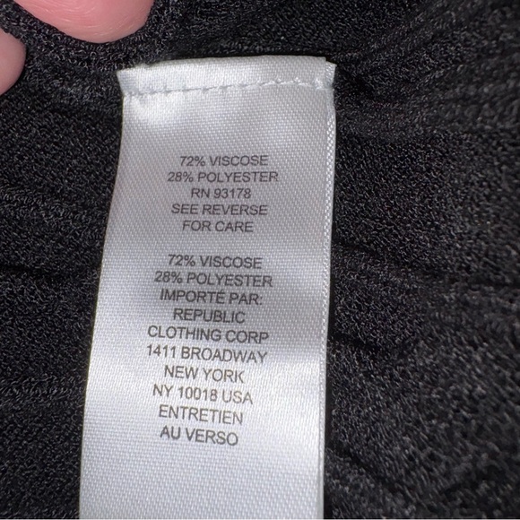 Elie Tahari Black Turtleneck Viscose Blend Sweater - Picture 5 of 7